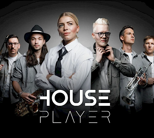HOUSE PLAYER
